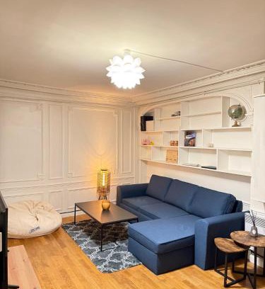 Quartier du Faubourg-Montmartre Apartment | Opera - Beautiful One Bedroom Parisian Style