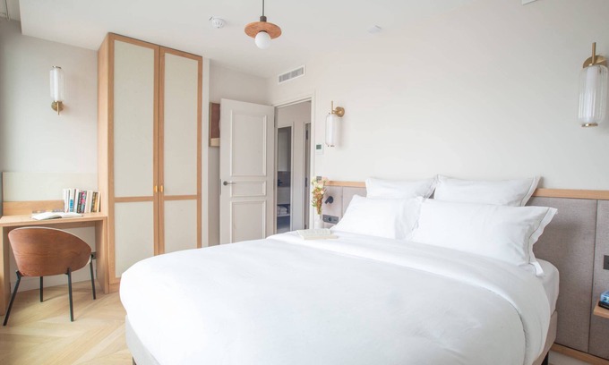 Chaussee-d'Antin Apartment | Opera - One Bedroom Balcony