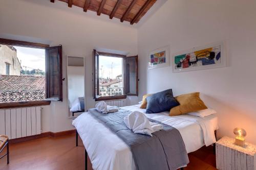 Santa Croce Apartment | Opera - Sinfonia - Minuetto - Melody Apartments by Mamo Florence