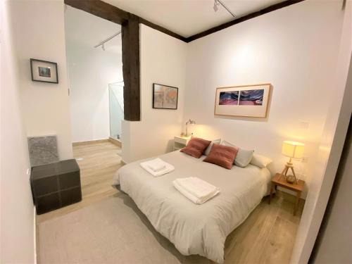 Palacio Apartment | Opera-Suites Luxury La boheme, in the very center of Madrid.