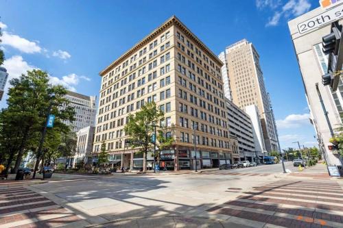 Central City Apartment | Optimum - Downtown Sanctuary!