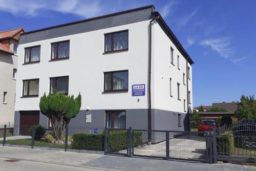 Leba House | OPTY - Pokoje Gościnne