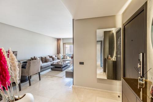 Menara Apartment | Opulent 3BR apartment, pool view