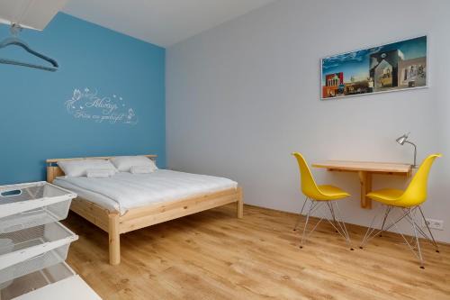 Centrs Hostel | Orange Cat Rooms