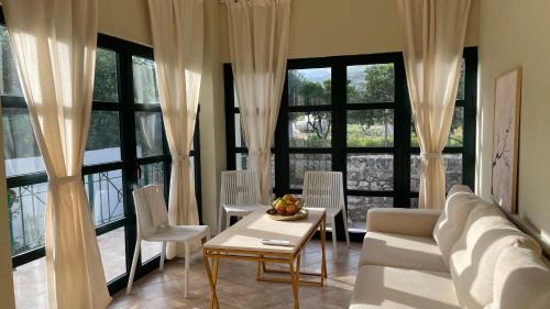 Himare Villa | Orange Garden