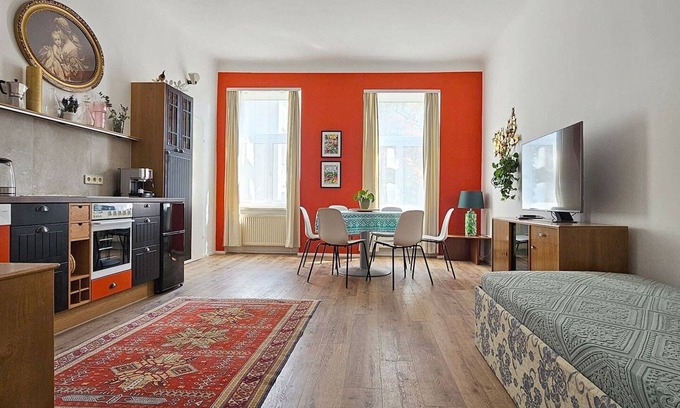 Mariahilf Apartment | Orange Palm - Gemütlich, Zentral, Originell