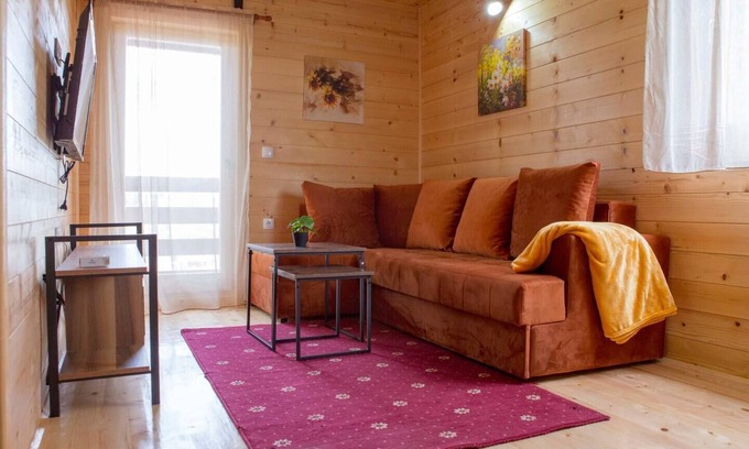 Zabljak Apartment | Orange Slice 1-BDR Apartment