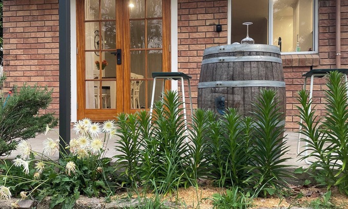 Esk Cottage | Orange Tree Cottage. Adorable 2-bedroom cottage in Esk for a peaceful getaway
