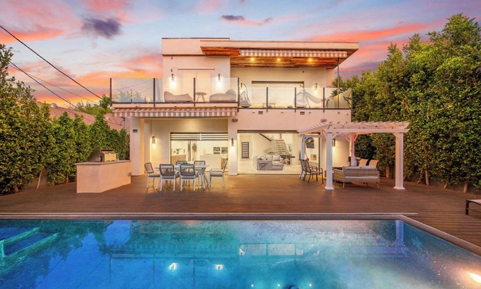 Greater Wilshire - Hancock Park House | Orange Villa #D, Pool and Spa