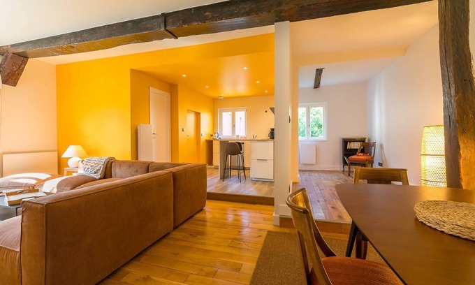 Dijon Centre Ville Apartment | Orangerie Jeannin - Appartement au cœur de la ville -SR Loc