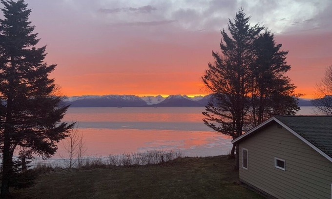 Homer House | ORCA HOUSE SPECTACULAR VIEW! KACHEMAK DRIVE