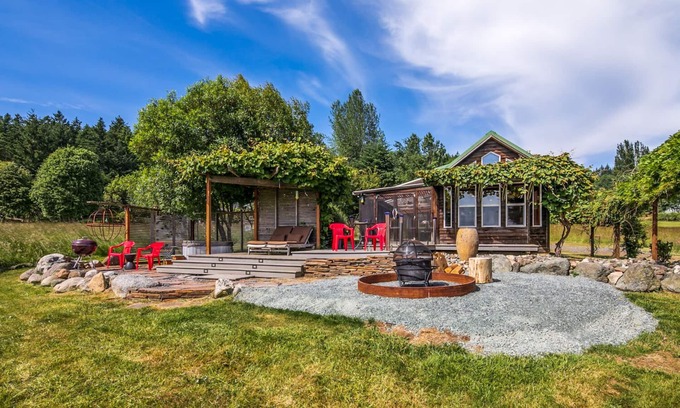 Olga Cottage | Orcas Island, Paris Cottage #213