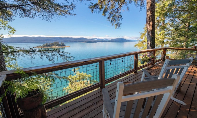 Juneau House | Orcaview Cabin—A wild Alaskan getaway surrounded by wildlife and adventure!