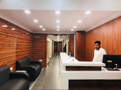 Bommasandra Hotel | Orchid Home