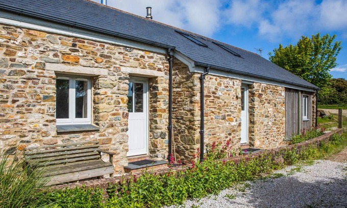 St. Agnes House | Oreo's Cottage