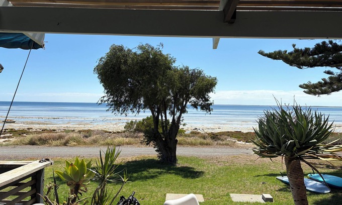 Para Wurlie House | Original renovated property on the waterfront