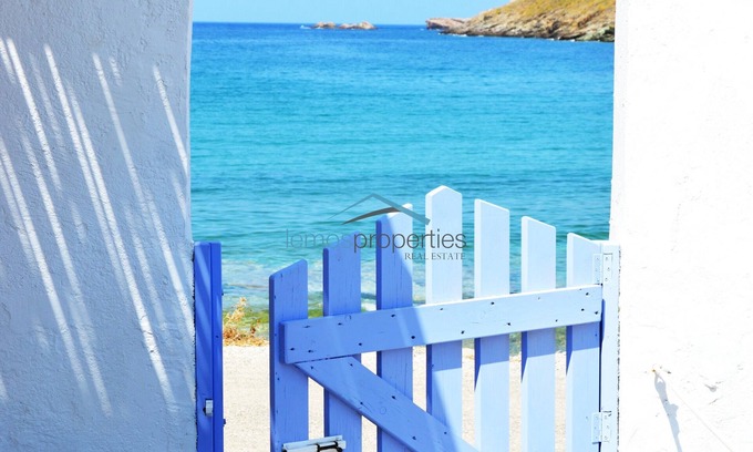 Kea House | Original stone built house on the waterfront with access to a large sandy beach