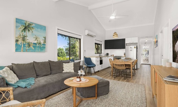 Vincentia Apartment | Orion Retreat by Experience Jervis Bay
