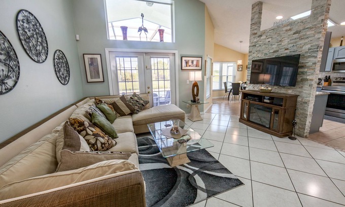 Windsor Palms Villa | Orlanda Vacation Home near Disney, Shopping, Restaurants, Water Parks