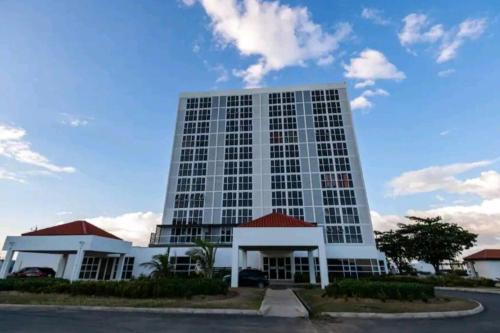 Portmore Apartment | Ornella Villa 2-Beds Sleeps 4 - Pool & Parking