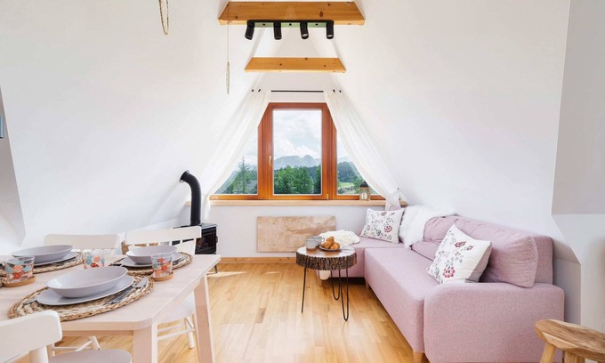 Poronin Apartment | Osada Słodyczkowy | Mountain View | For 6 Guests