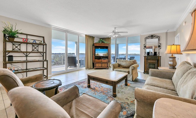 Fort Walton Beach Condo | Osprey 403-3BR/3.5 Large Corner Condo with wraparound deck! Great Location!