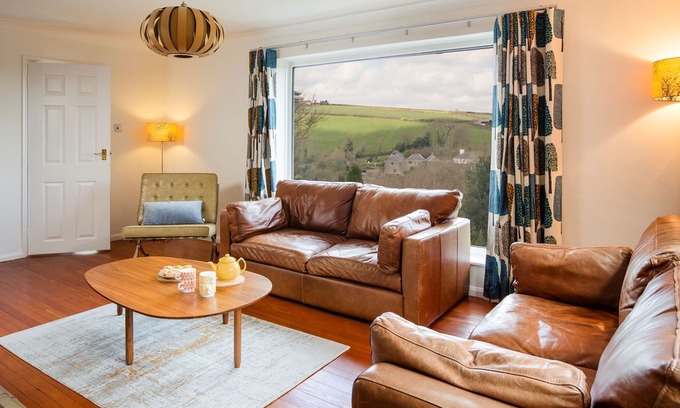 Salcombe House | Osprey @ Batson Creek -a perfect spot in Salcombe
