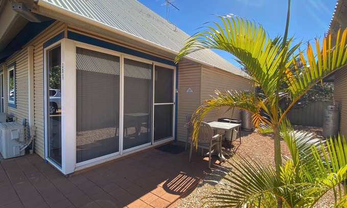 Exmouth Apartment | Osprey Holiday Village Unit 201/1 Bedroom - Villa with a Pool in the Complex