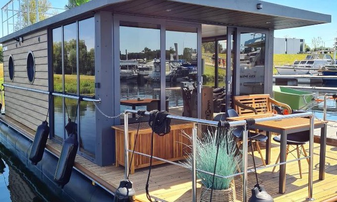 Ophoven Boat Rental | Otter Comfort klasse XL Houseboat