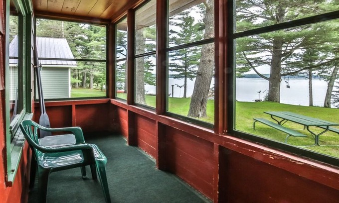 St Germain Cabin | Otter Place - Clean, Rustic, Lakefront Cabin on Lost Lake Free Wi-Fi & Firewood