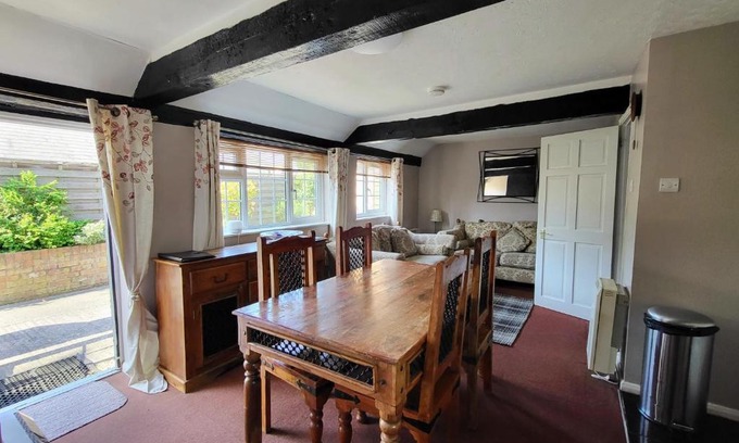 Edingworth House | Otters' Lodge