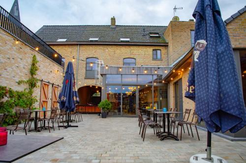 Poelkapelle Hotel | Oud Gemeentehuis