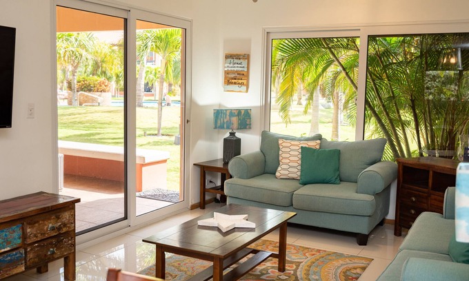 Oranjestad-West Condo | Our Aruba Home a short walk to Eagle Beach and Starbucks