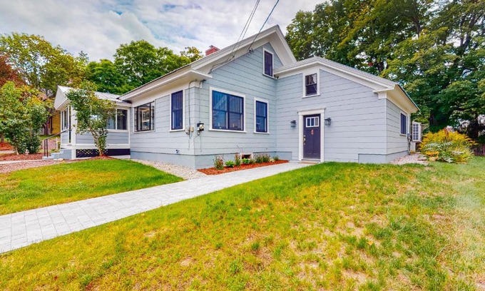 Bethel House | Our Home on a Hill