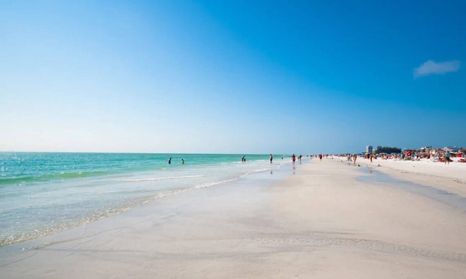 Siesta Key Condo | Our House at The Beach C222, 2-bedroom condo just steps from Siesta Key Beach