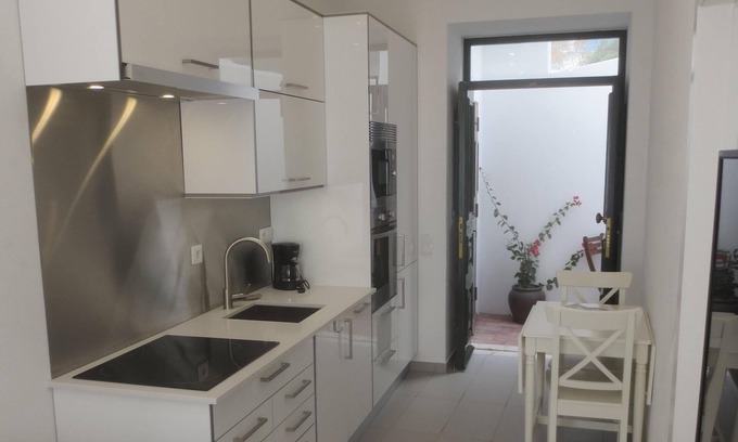 Lagos City Center House | Our Lagos Oasis - Close To It ALL!