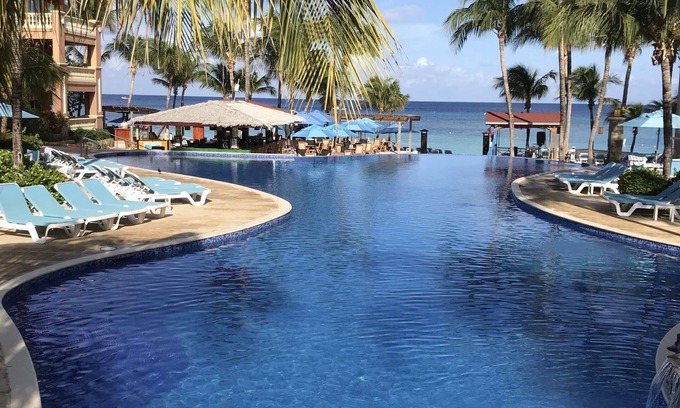 Antoneys Cay Villa | “Our Paradise Found” Condo 1405 at Infinity Bay