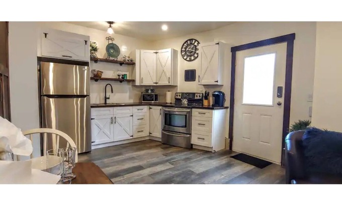 Upper Ten Oaks House | Our Suite PLACE-Fully Equipped & Super Clean