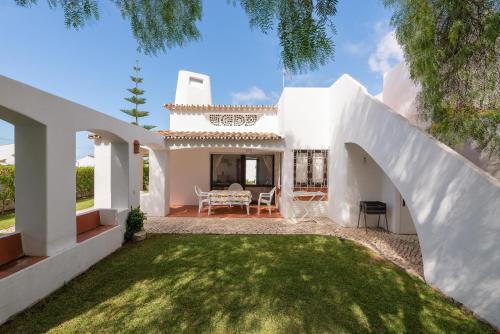 The Strip House | Oura Family House
