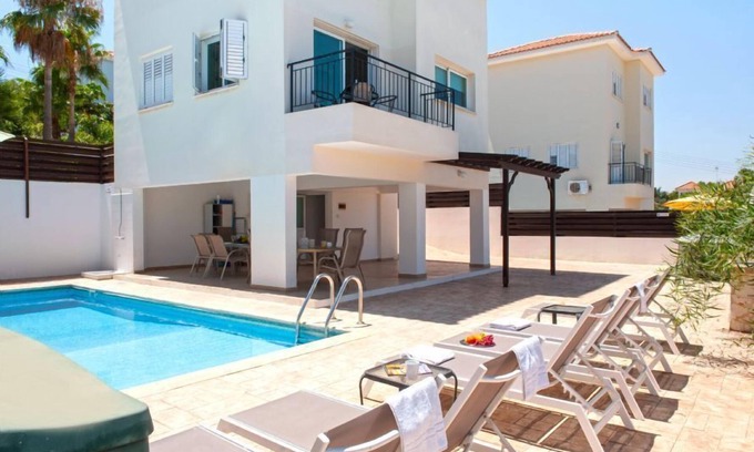Protaras Villa | OURANIA VILLA - Protaras Center