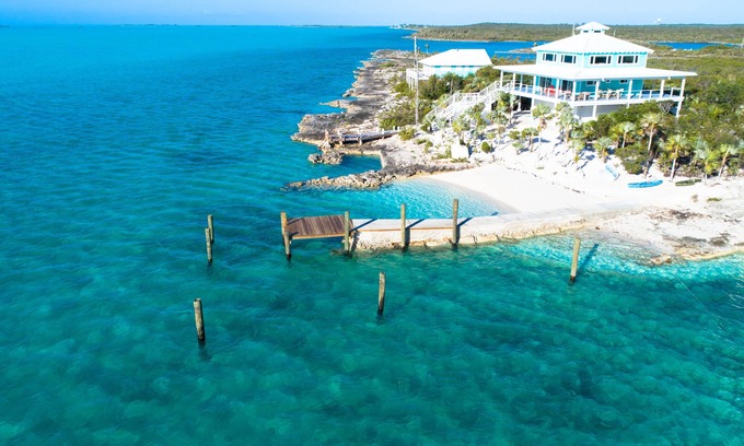 George Town House | Out Island Lux private beach/dock, sleeps up to 14 with cottage for an extra fee