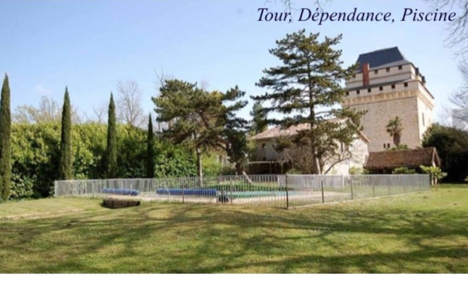 Gazaupouy Cottage | Outbuilding of a 14th century medieval tower in the Gers