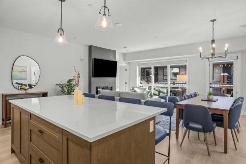Copperstone Resort Apartment | Outdoor heated pool and hot tub Stunning 3Bd sanctuary