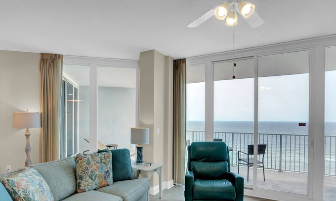 Gulf Shores Condo | Outdoor & Indoor Pool! | Gulf Front
