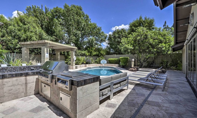 Woodleaf Cottage | Outdoor Kitchen: Desert Dream Home in Scottsdale!