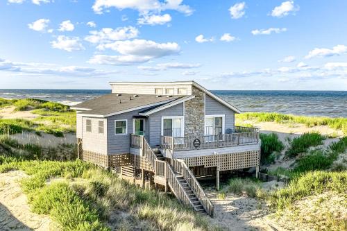 South Nags Head House | Outer Banks Beachfront Bungalow