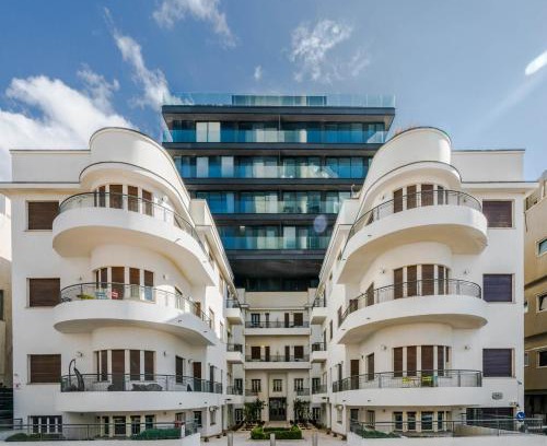 Tel Aviv Promenade Apartment | Outer Space by HolyGuest