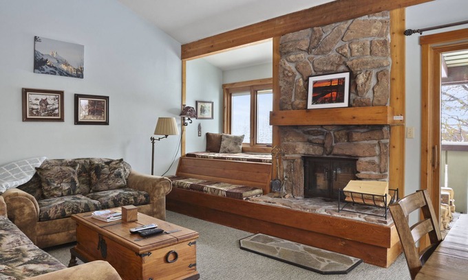 Moose Wilson Road Condo | Outpost: Geranium 2623