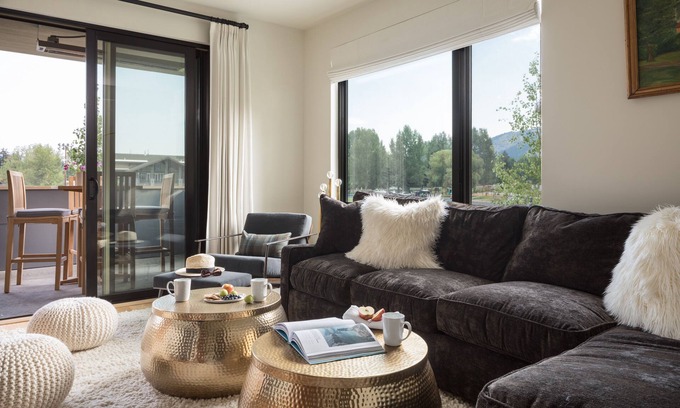 Jackson Condo | Outpost: One Town Hill 202 - Base of Snow King Mtn