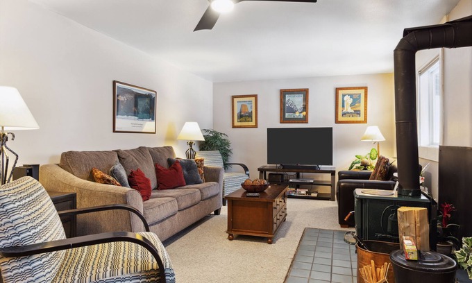 Teton Village Condo | Outpost: Tensleep B6